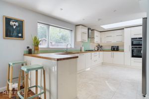 Kitchen- click for photo gallery